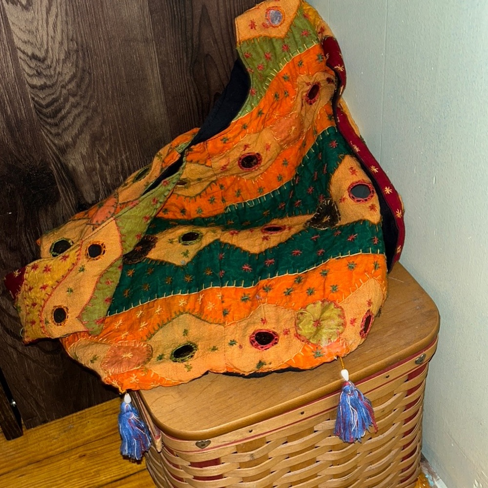 Vintage Bohemian multi colored hobo bag embroidered with tassels zip closure - Picture 3 of 5